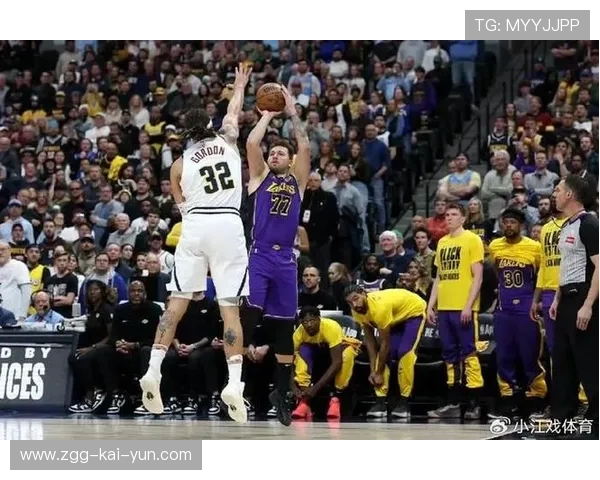 洛杉矶湖人最后30秒：卢卡·东契奇 底角大空位，最后一攻没出手，洛杉矶湖人2021